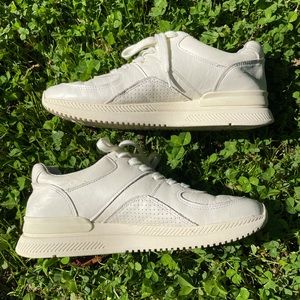 Everlane Leather Sneakers